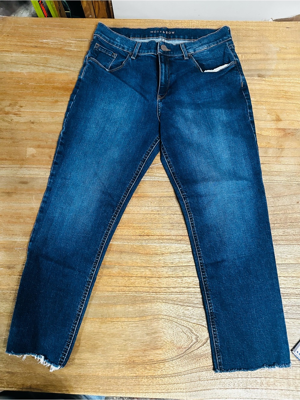 Mott & Bow Slim Boyfriend Medium /Dark Blue Ankle Jeans Size: 30